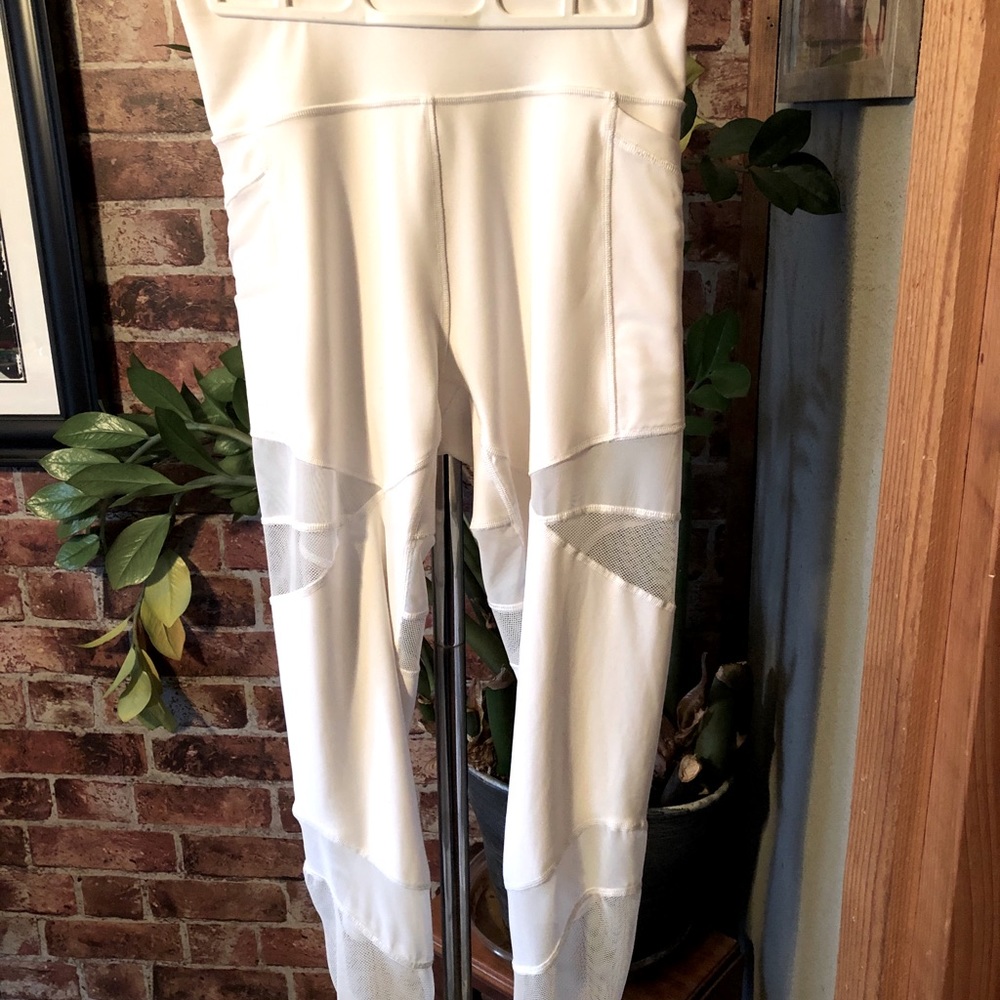 Lulu lemon Forget The Sweat tights size 8